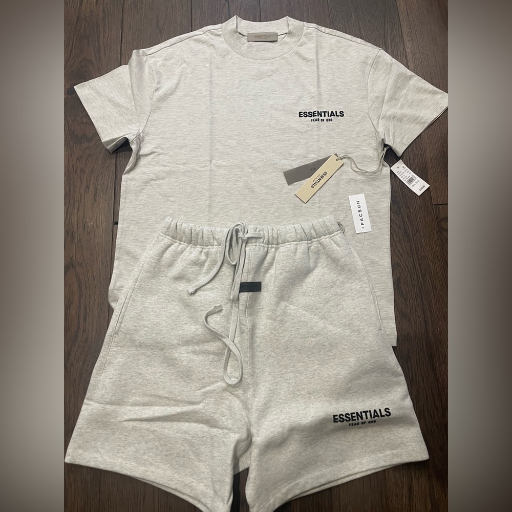 Essentials fear of god light oatmeal tee shirt and shorts full set